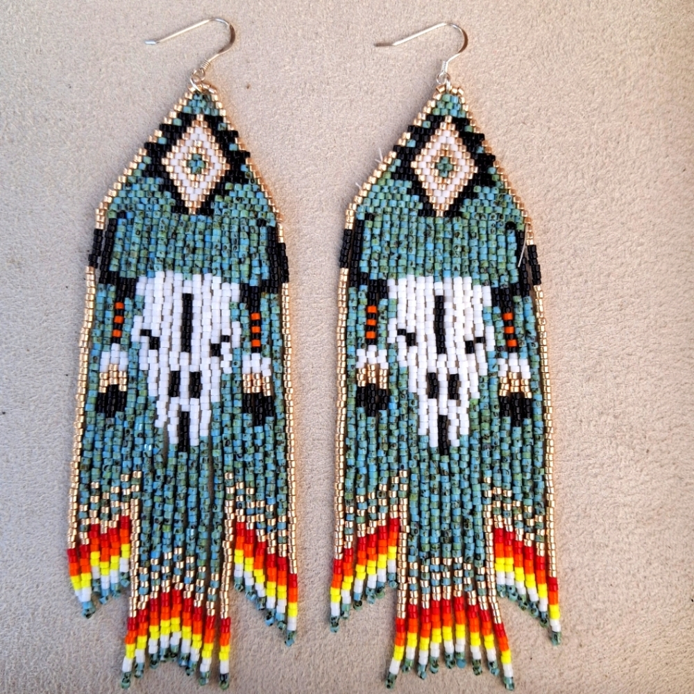 🎄🍁HP🍁🎄 Shoulder Duster Earrings Beaded Bull Skull